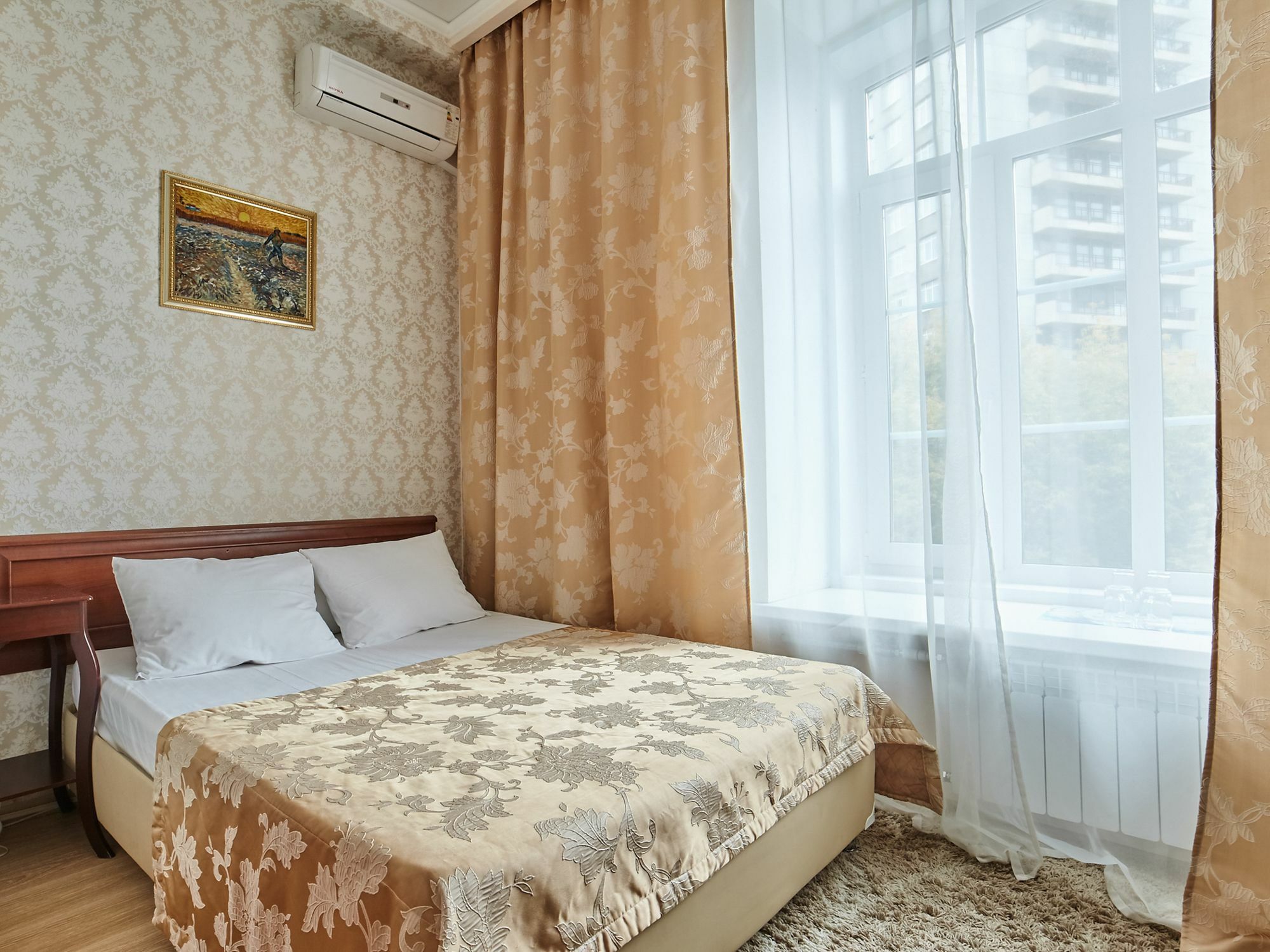 Hotel Bonjour At Kazakova Moskva Exteriör bild